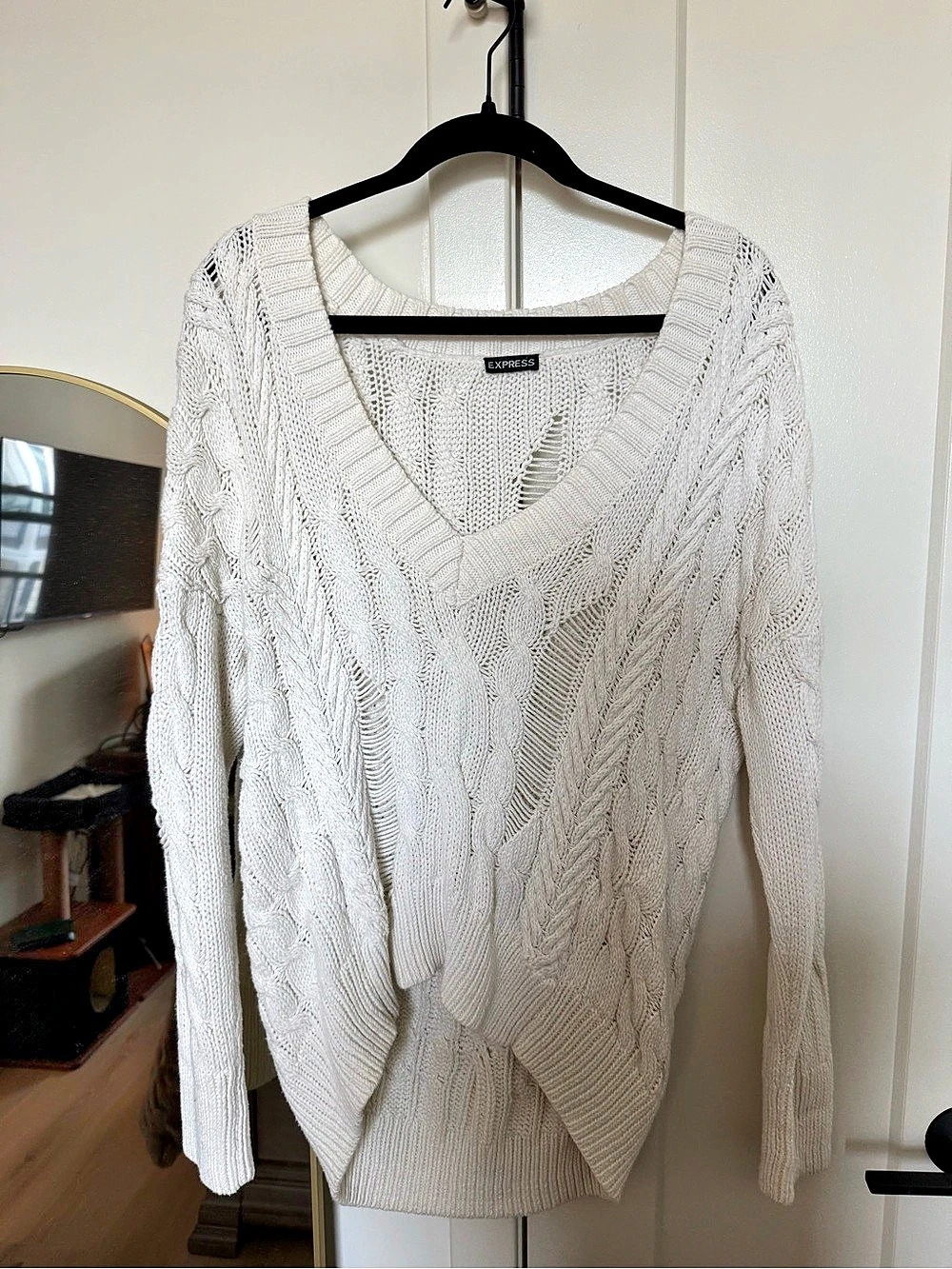 Express Cable Knit V-Neck Sweater in White